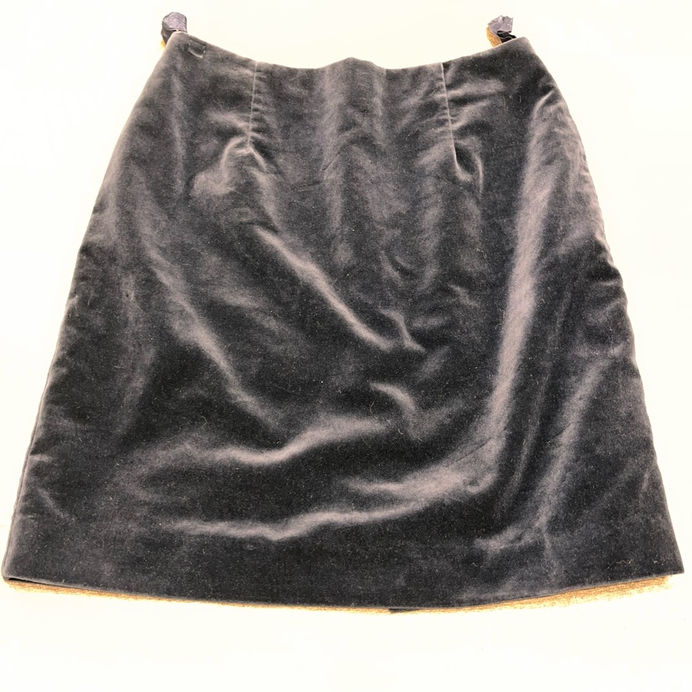 NWOT Hugo Buscati Collection VTG Y2K Navy Velvet Skirt. Size 8. Made in USA.